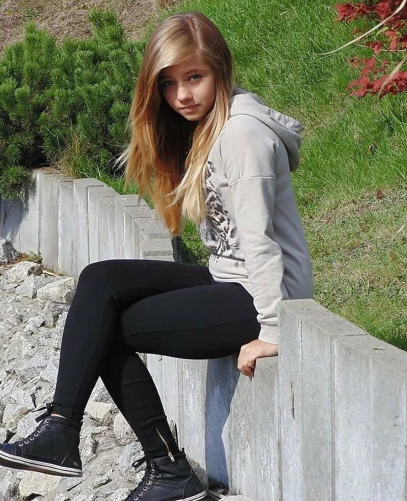 Jb gallery. Сливы девушек в колготках 16 лет. prime bait 13. teen gallery легинсы в школе. 14 15 16 prime школа.