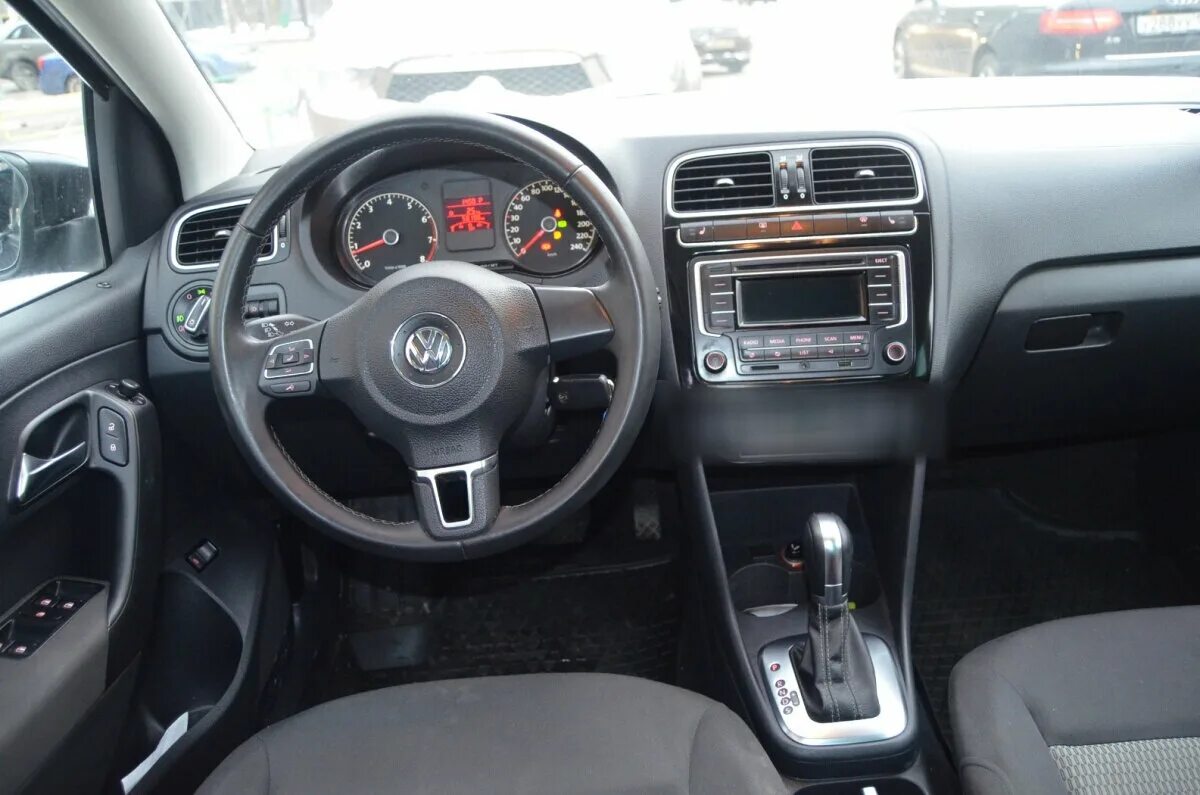 Купить фольксваген поло автомат. Volkswagen Polo sedan 1.6. Polo sedan 2014 комплектации. Фольксваген поло 2014 комплектации. Volkswagen Polo sedan 2014 Style.