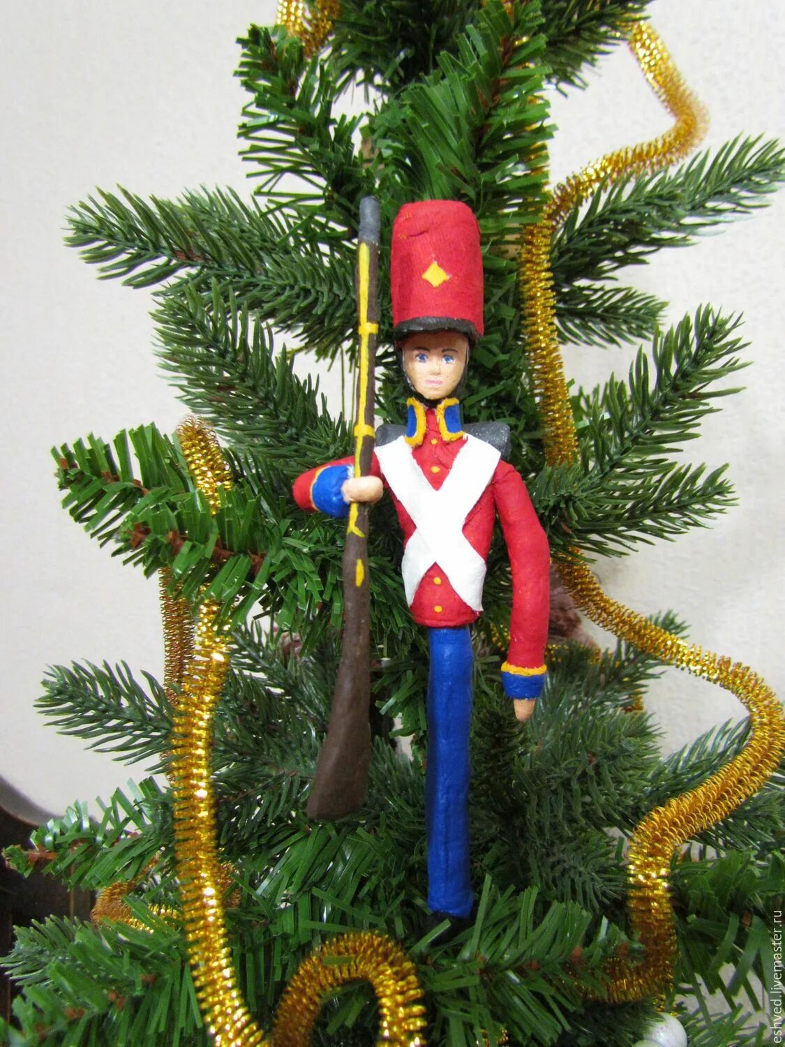 Фарфоровые солдатики. Элита ёлочные игрушки царевна. Оловянный солдатик елочная игрушка. Елочная игрушка солдат стекло. Оловянный солдатик елочная игрушка.