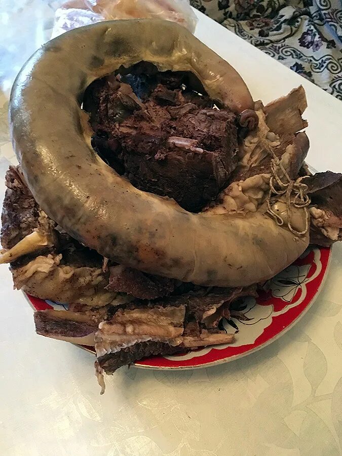 национальная киргизская кухня выпечка. киргизы кухня. кыргызская национальная бешбармак. национальные блюда кыргызов. национальные блюда киргизии.