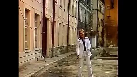Во французской стороне на чужой планете