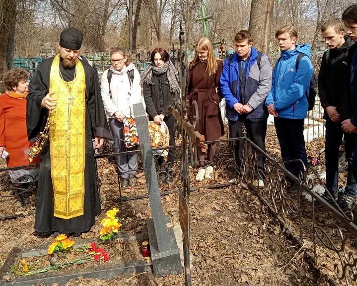 Читать спасти козельск. Группы певцов в козельске.