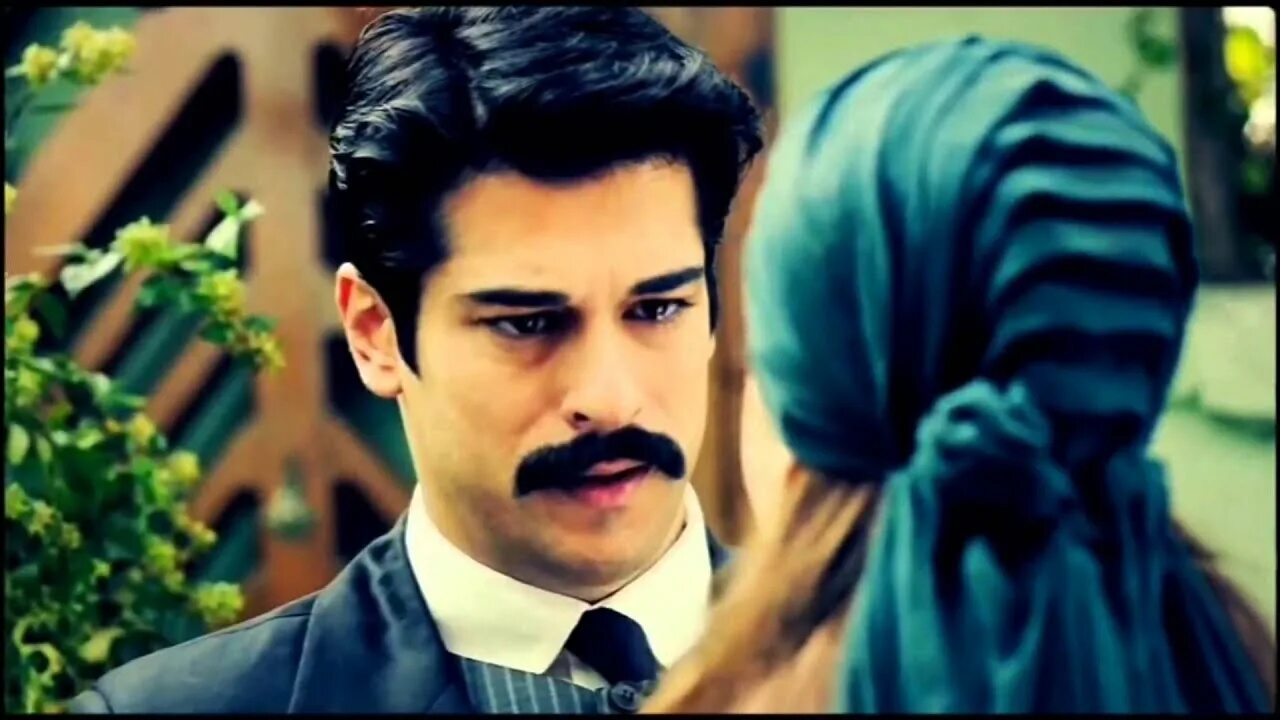 Фериде и кямран 1986. Бурак королек птичка. Çalıkuşu айтекин аташ. Чоликуши фериде. Бурак озчивит и фахрие эвджен королек птичка певчая.