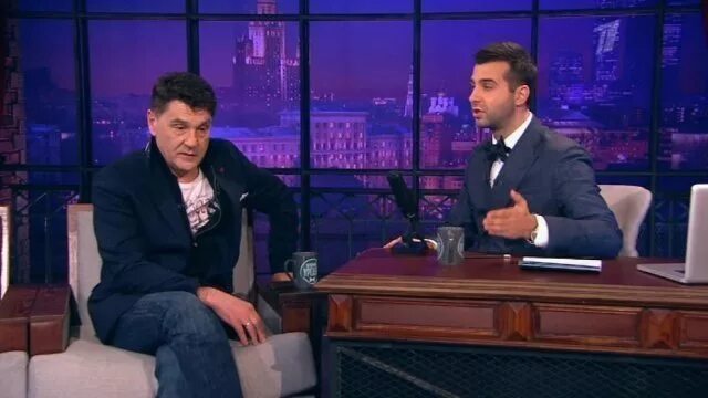 Вечерний ургант в америке ведущий. Ургант америка. Ургант иноагент. Ургант америка. Ургант америка.