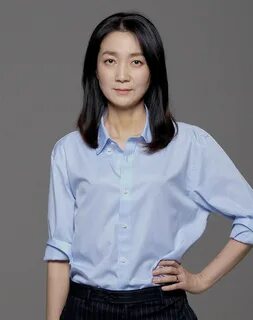 Classify the cast of the famous Korean Netflix series, Squid Game