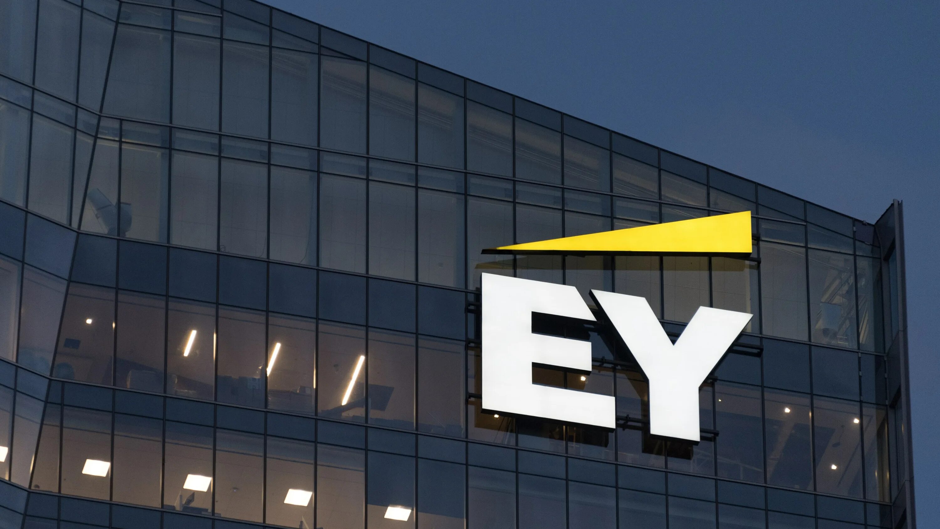 Ernst & young (Ey). Ernst young компания Москва. Ernst & young Global Limited. Ernst young логотип. Issue company