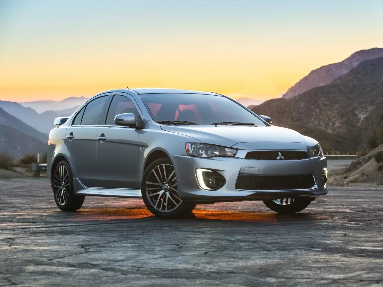 Mitsubishi lancer. Мицубиси ланцер 10. Мицубиси Лансер 2016. Mitsubishi Lancer 2015. Митсубиси Лансер 10 2015.