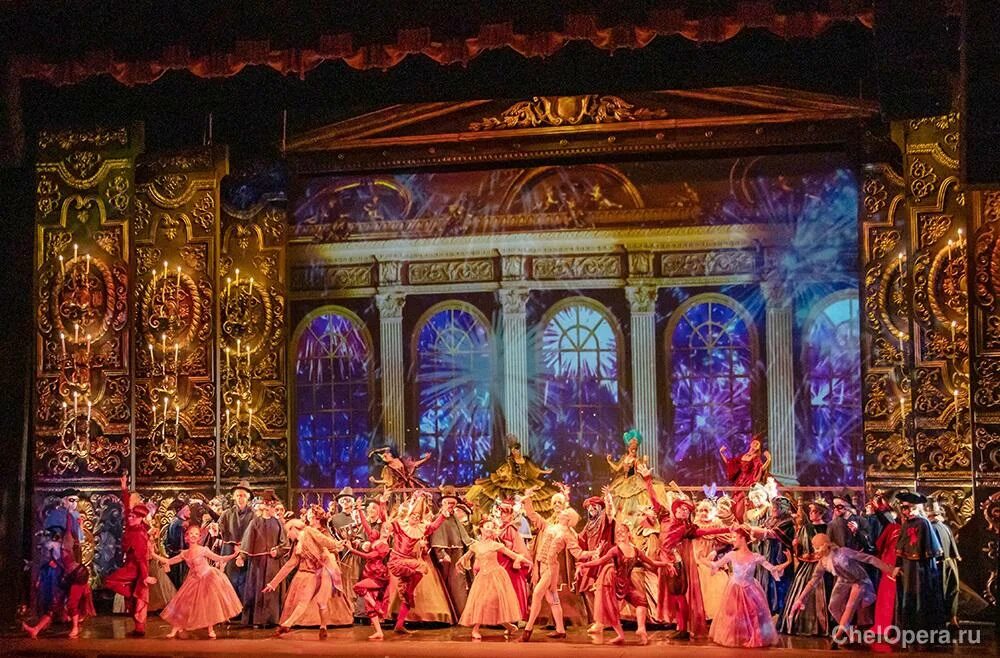 Высоцкий бал маскарад. Бал-маскарад опера михайловский театр. Хованщина опера мариинский. Ильдар абдразаков борис годунов. Опера борис годунов в астраханском кремле.