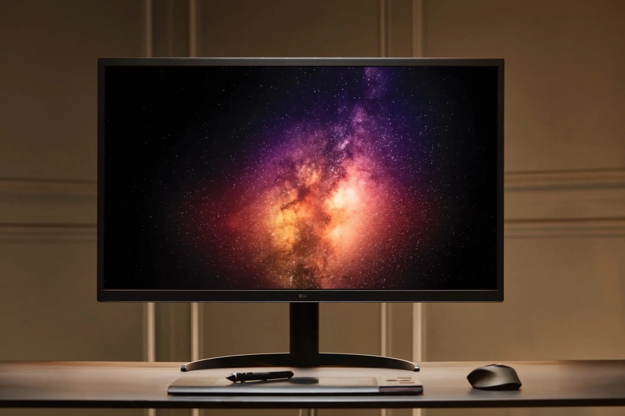 LG Ultrafine 27. Монитор LG 2021.