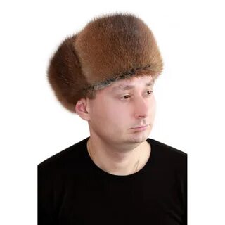 Ушанка на голове