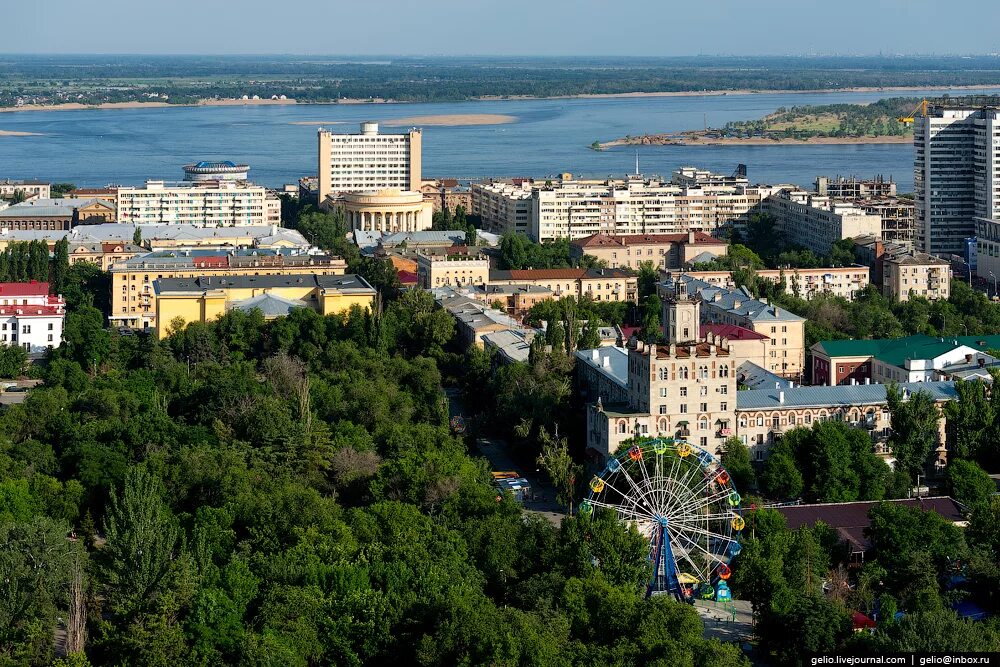 Самый длинный город россии. Волгоград с высоты птичьего полета. Волгоград с высоты. Волгоград общий вид. Волгоград современный.