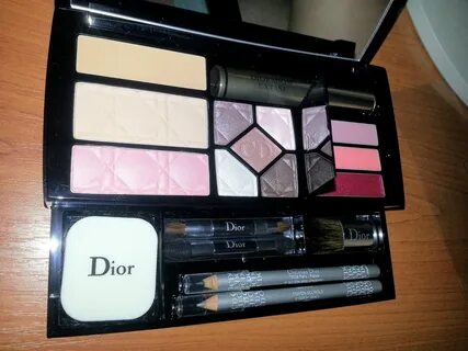 Dior travel