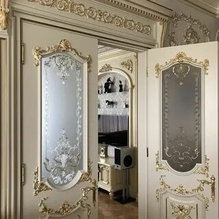 Королевские двери