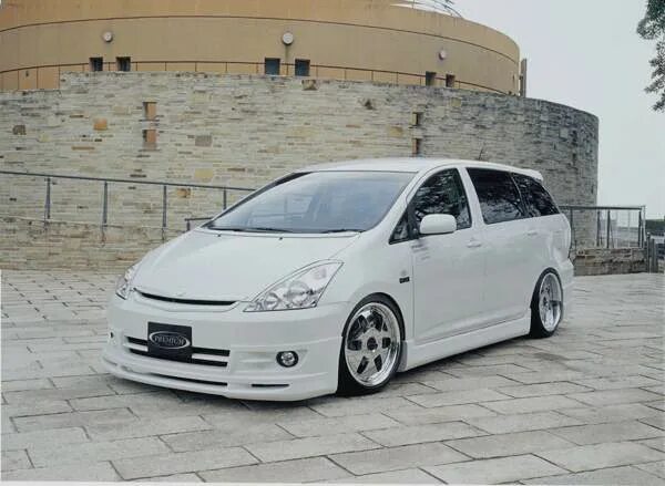 Обвес виш. Виш 20 обвесы. Toyota wish тюнингованный. Обвес виш. Обвес виш.