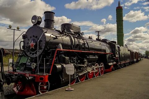 Октябрьская железная