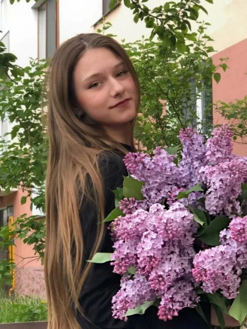 Ей 16 лет. Антонина худякова дочь павла худякова. 15 ти летняя дочь. Дочь режиссёра-клипмейкера павла худякова. Йолин диас.