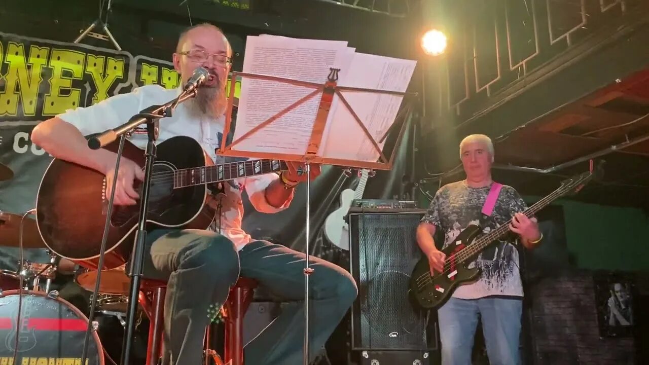 Пётр мамонов и борис гребенщиков. Борис гребенщиков в мариуполе 2019. 12. Майк пригородный блюз. Пригородный блюз 2.