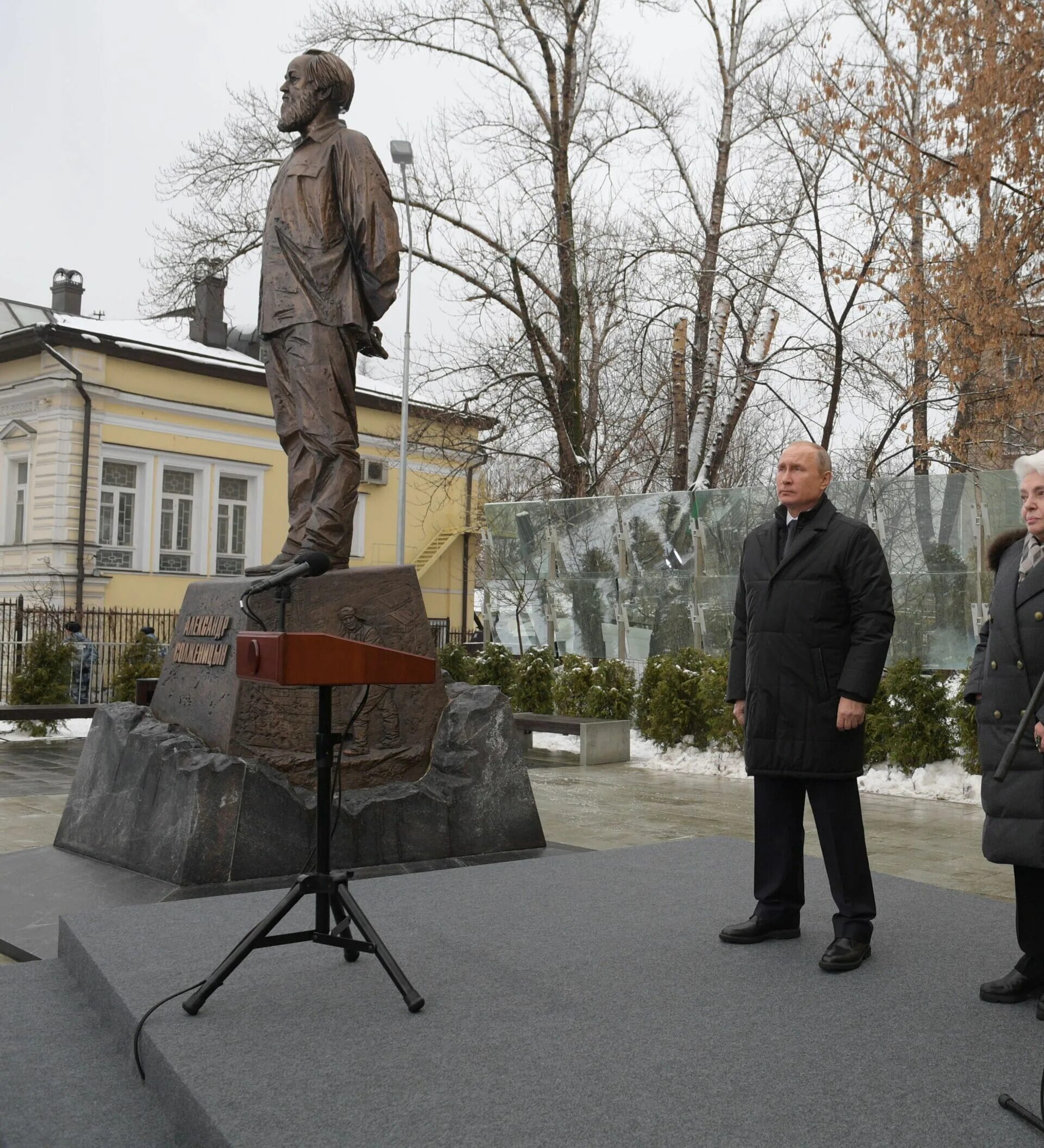 А и солженицын создатель какого памятника. Памятник солженицына в москве. памятник александру солженицыну в москве.