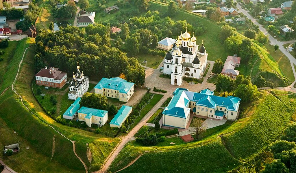 Сайт дмитрова московской. Дмитровский Кремль (музей-заповедник). Дмитровский Кремль в Дмитрове. Дмитриевский Кремль Дмитров. Дмитров музей заповедник.