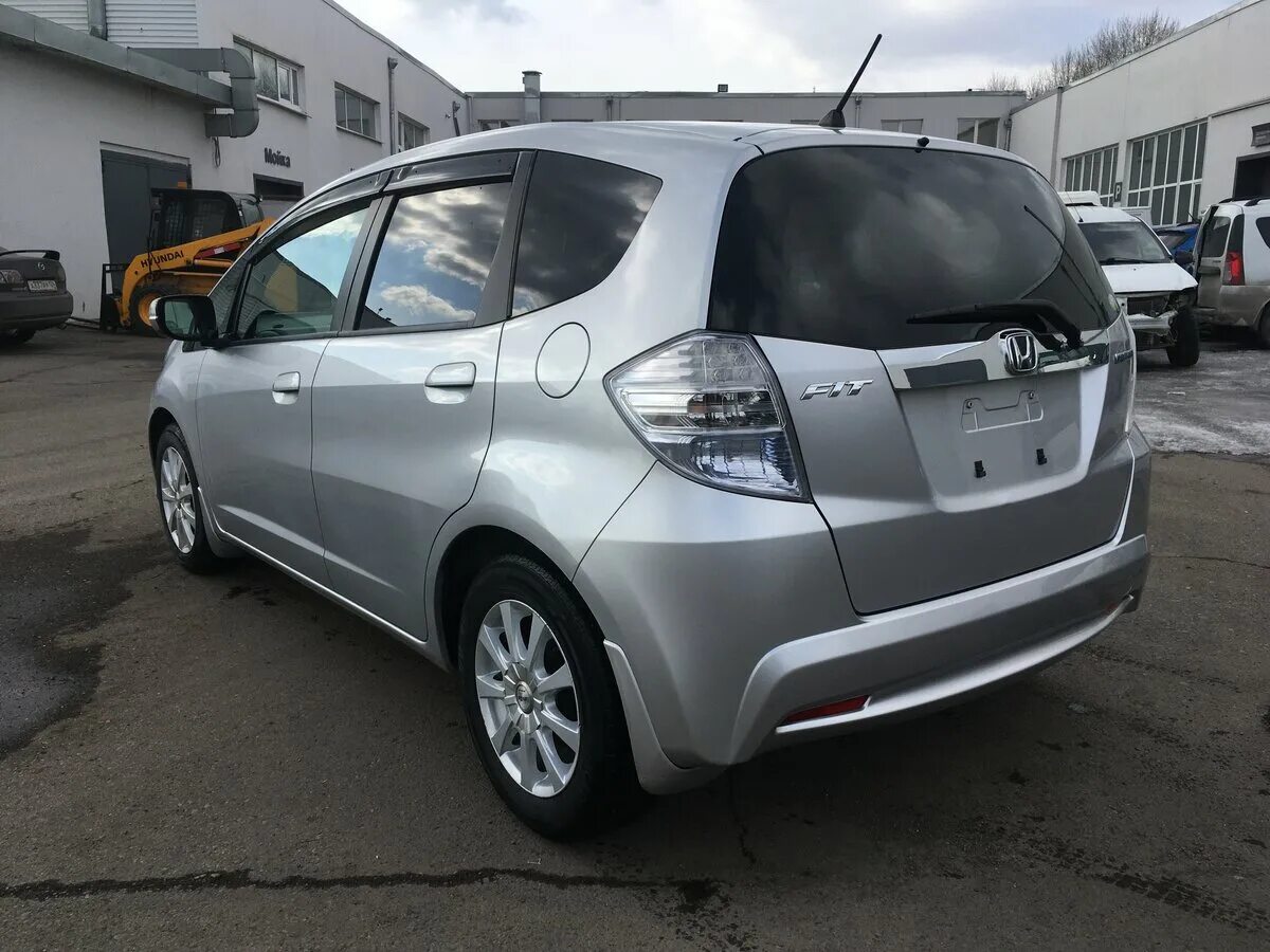 Хонда фит 2010 купить. Honda Fit 2010. Honda FTI 2010. Хонда фит 2010 года. Хонда фит гибрид 2010.