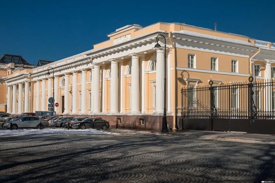 Корпуса спб. Михайловский дворец корпус Бенуа в Санкт-Петербурге. Русский музей, корпус Бенуа, Санкт-Петербург. Русский музей СПБ корпус Бенуа. Флигель Росси СПБ русский музей.