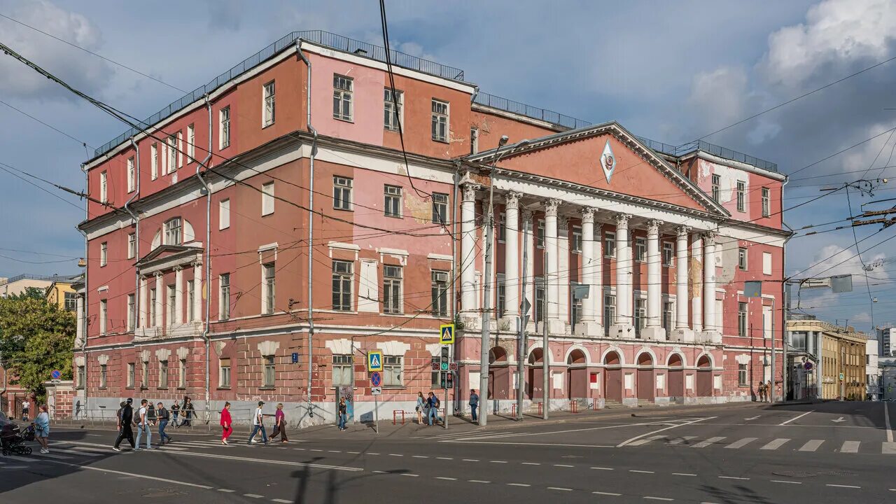 Дом Мусина-Пушкина в Москве. Дом Мусина-Пушкина в Москве на Разгуляе. Усадьба Мусина-Пушкина на Спартаковской улице в Москве. Усадьба графа Мусина Пушкина. Спартаковская улица 3