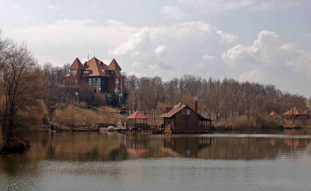 Богатырское село. Вилла богатырь Карловское водохранилище. Село богатырь Донецкая область. Богатырь Донецкая область. Вилла богатырь номера Карловское водохранилище.