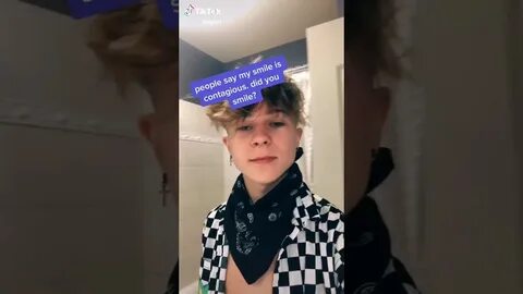 Молодой тик ток