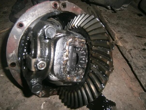 Редуктор заднего моста ваз 2101. Редуктор ваз 2105. Задний редуктор 2105. Задний мост ваз 2105. Редуктор ваз 2105.