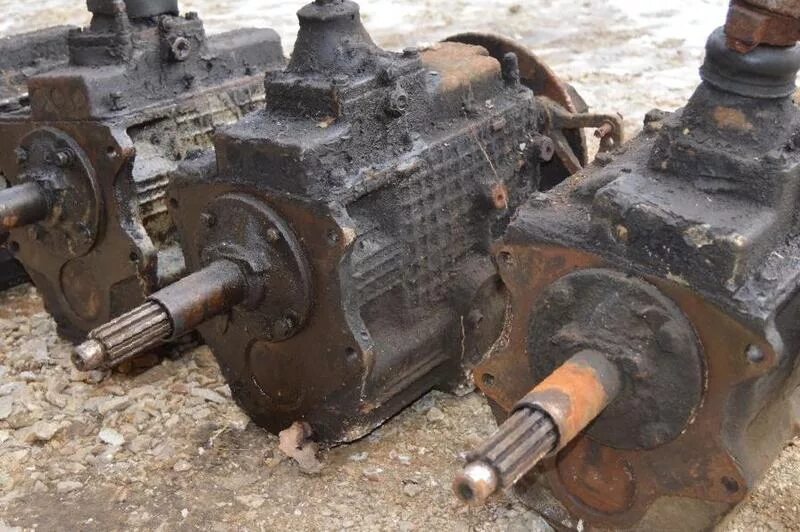 Как поставить кпп зил. Крышка кпп зил 130 под насос. Как поставить кпп зил. Как поставить кпп зил. Кпп зил 131 с демультипликатором.