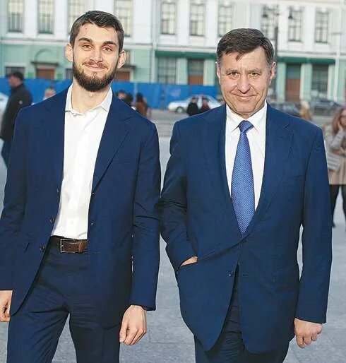 челси владелец - Robert Crowther