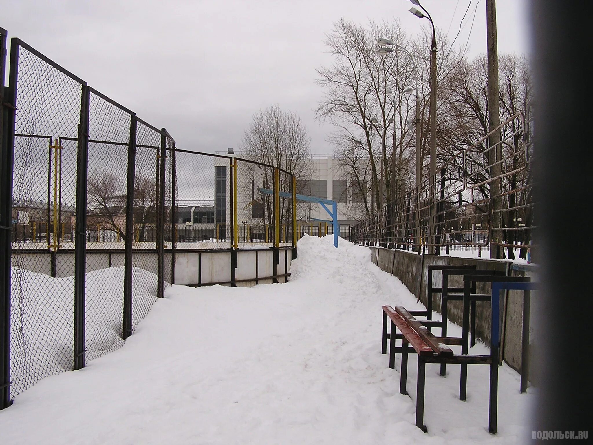 Подольск новые светофоры. Сообщение об уже спиленных аварийных деревьях. Номера телефонов экстренных служб. Аварийная климовск весенняя. Климовск стадион.