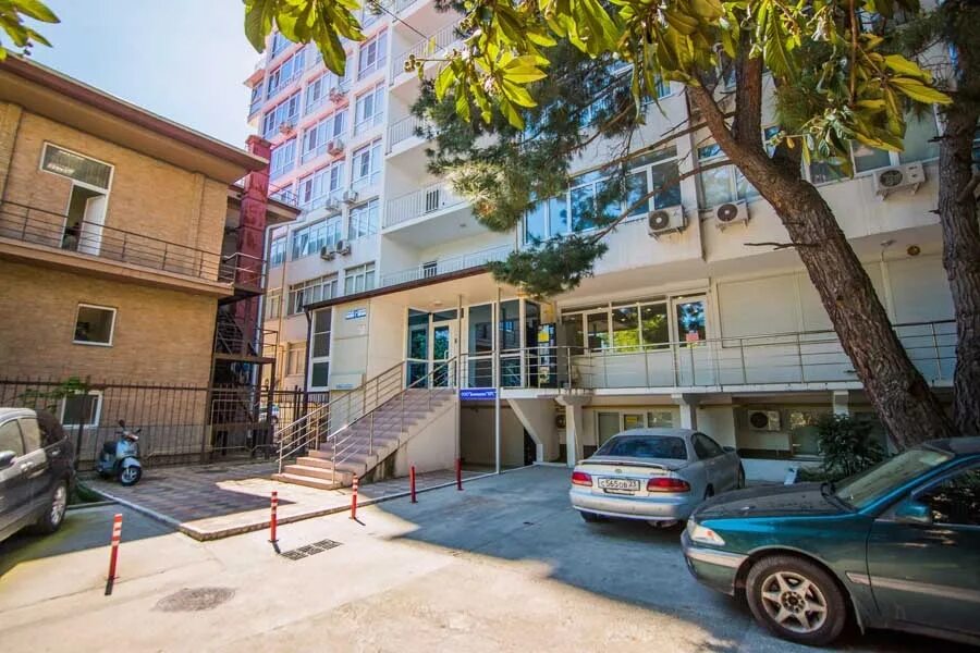 Сочи улица чайковского 2б. Ул чайковского 2 сочи. Чайковского 2б крыша. Чайковский отель 3 сочи. Сочи ул чайковского 2.