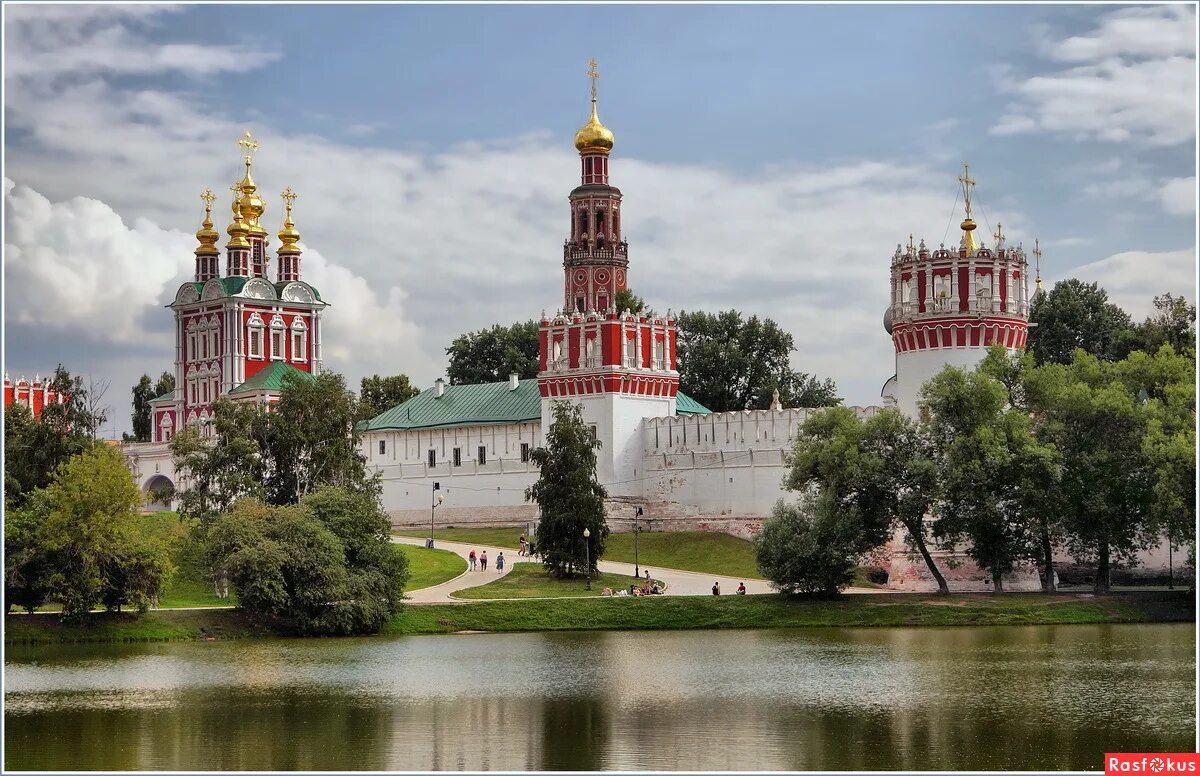 Парикмахерская колор новочебоксарск. Салон красоты cut and color на сухаревской. Cut and color салон. Огонёк, москва, новодевичий проезд. Новодевичий монастырь картина маслом.