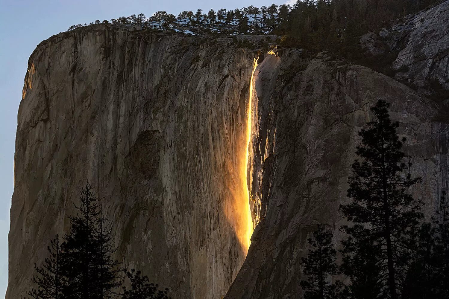 огненный водопад хорстейл. национальный парк йосемити огненный водопад. огненный водопад хорстейл. водопад хорстейл. национальный парк йосемити водопад лошадиный хвост.