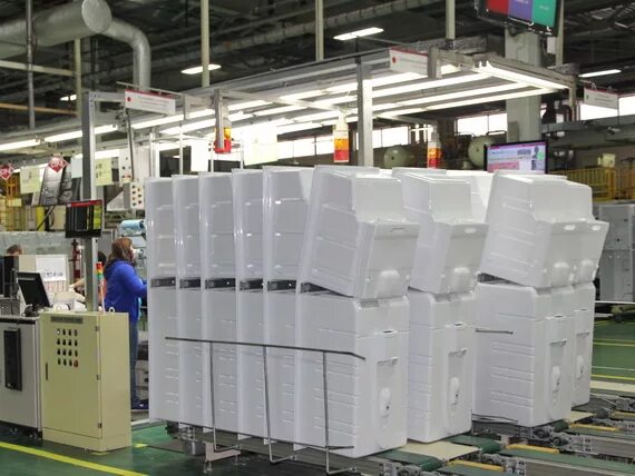 за день было выпущено 150 холодильников 2/5. во время субботника заводом было выпущено 150 холодильников 2/5. во время субботника заводом выпущено 150 холодильников 2/3. решение задачи выпущено 150 холодильников. заводом было выпущено 150 холодильников.