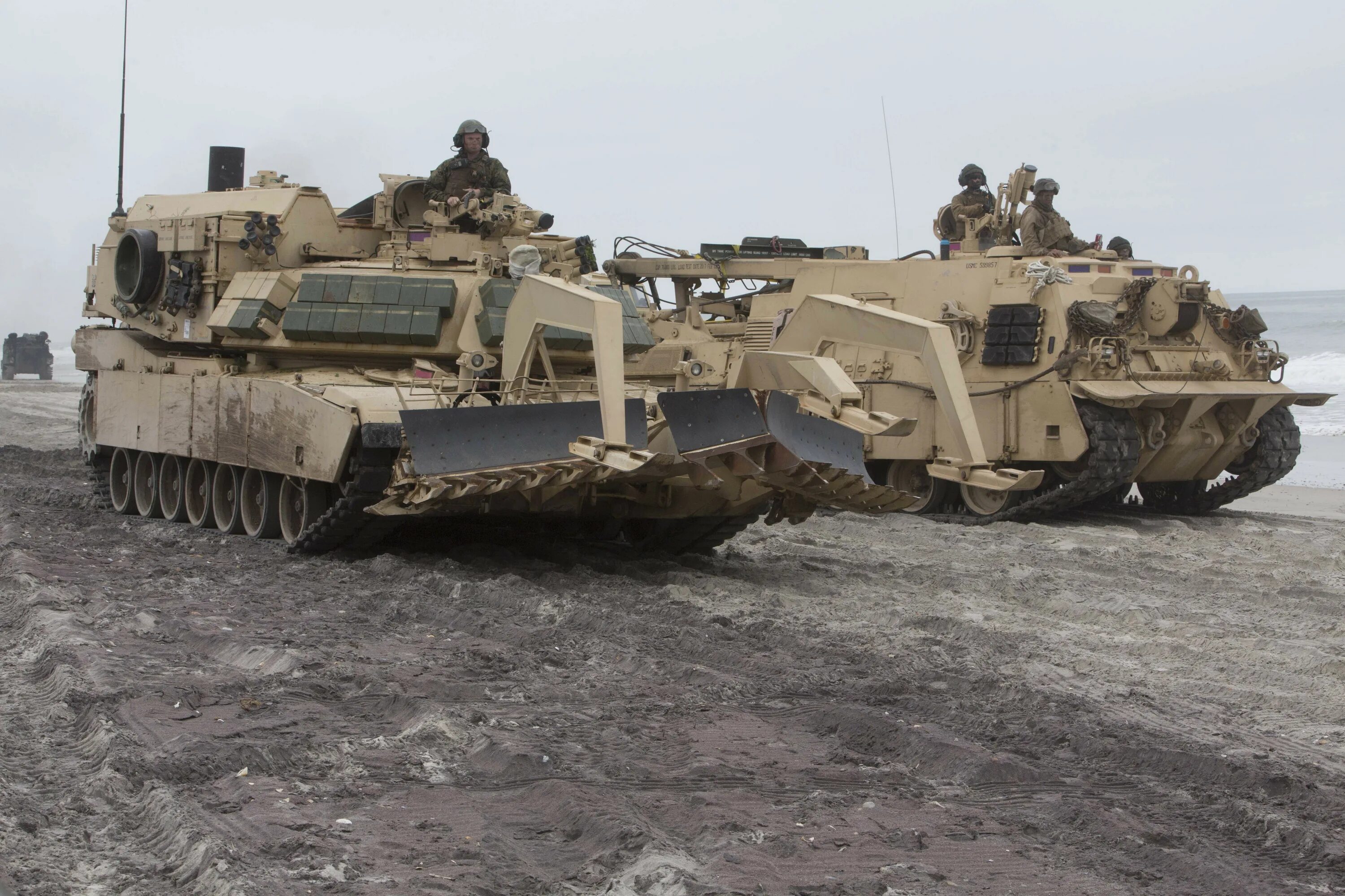 Инженерная машина m1150 abv. M1150 assault breacher vehicle. M1150 abv захвачен. M1150 abv. M1150 abv.