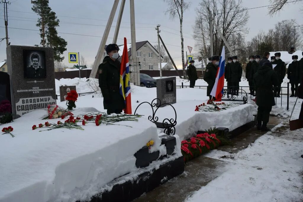 Памп трек поселок мга. Акция " ленточка"ленинградской победы 2014. Мга день поселка для детей. Мга новости. Добровольцы.