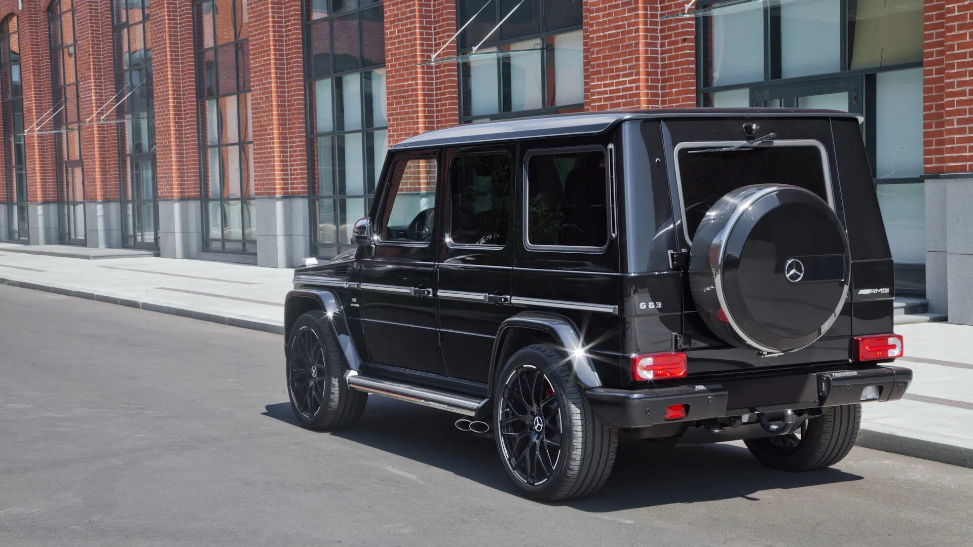 Диски g class. G63 amg w463. mercedes g63 amg 2017. диски на g63 amg r22. диски r20 g63 amg w463.