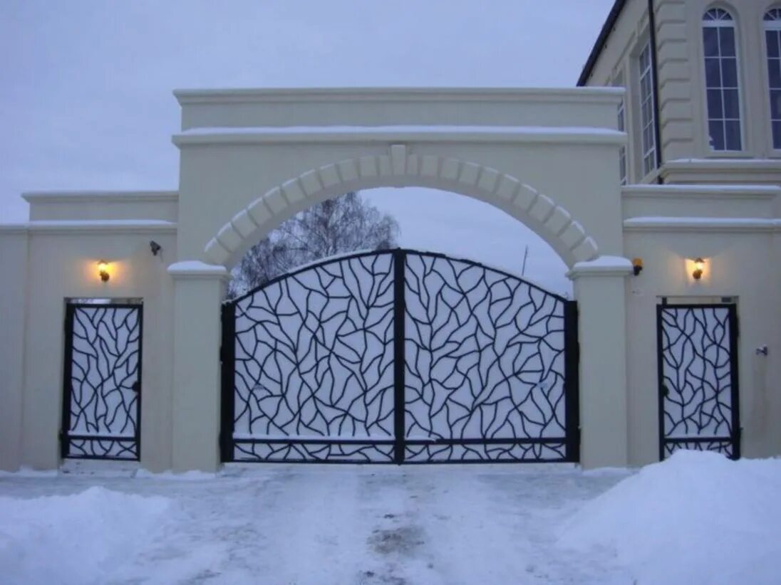 Ворота окна. Ворота для загородного дома. окна двери ворота. ворота модерн. арки для ворот частных домов.