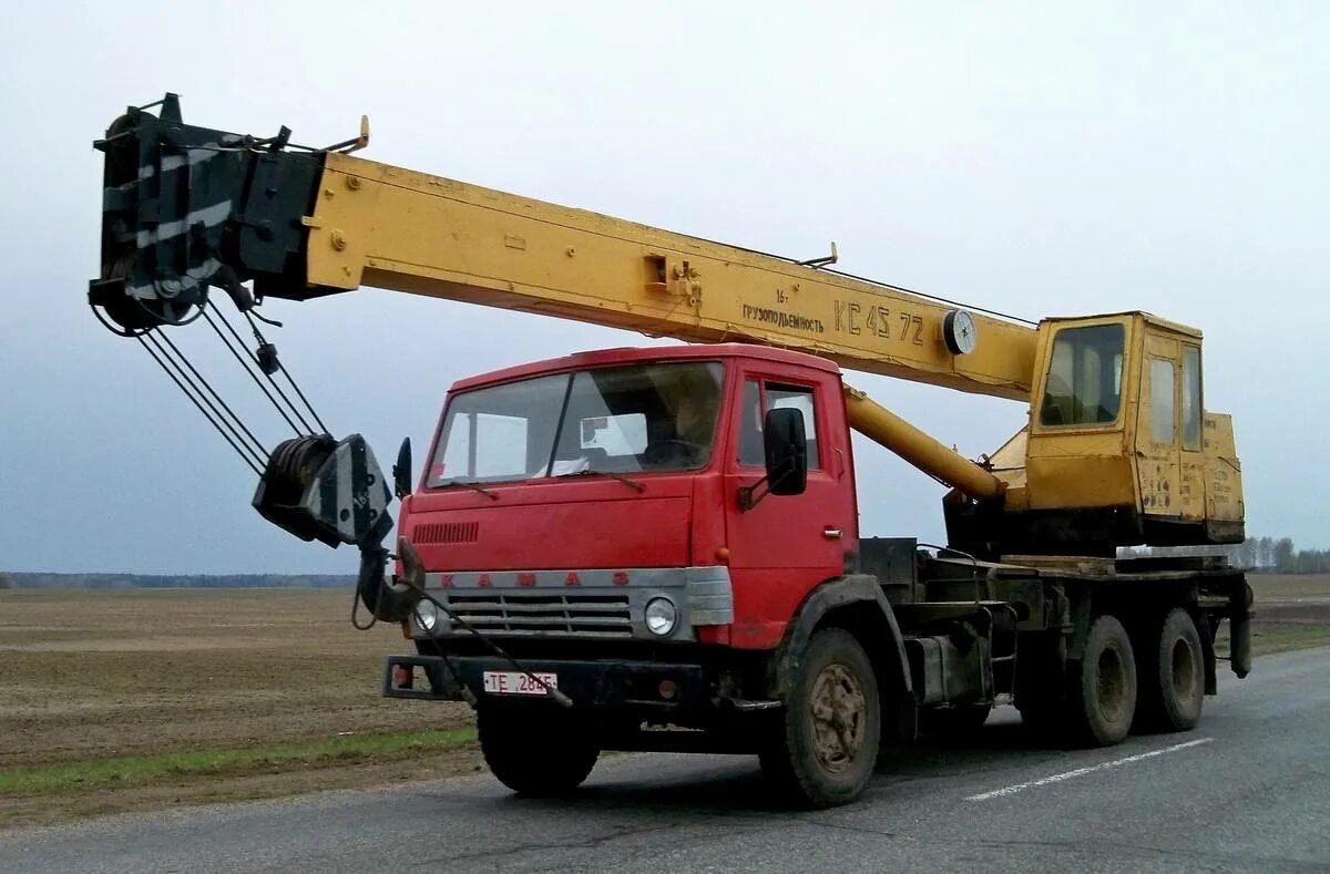 Автокран кс 16. Кс-4572 камаз автокран. камаз 53213 автокран. автокраны кс 4572. камаз кс 4572.