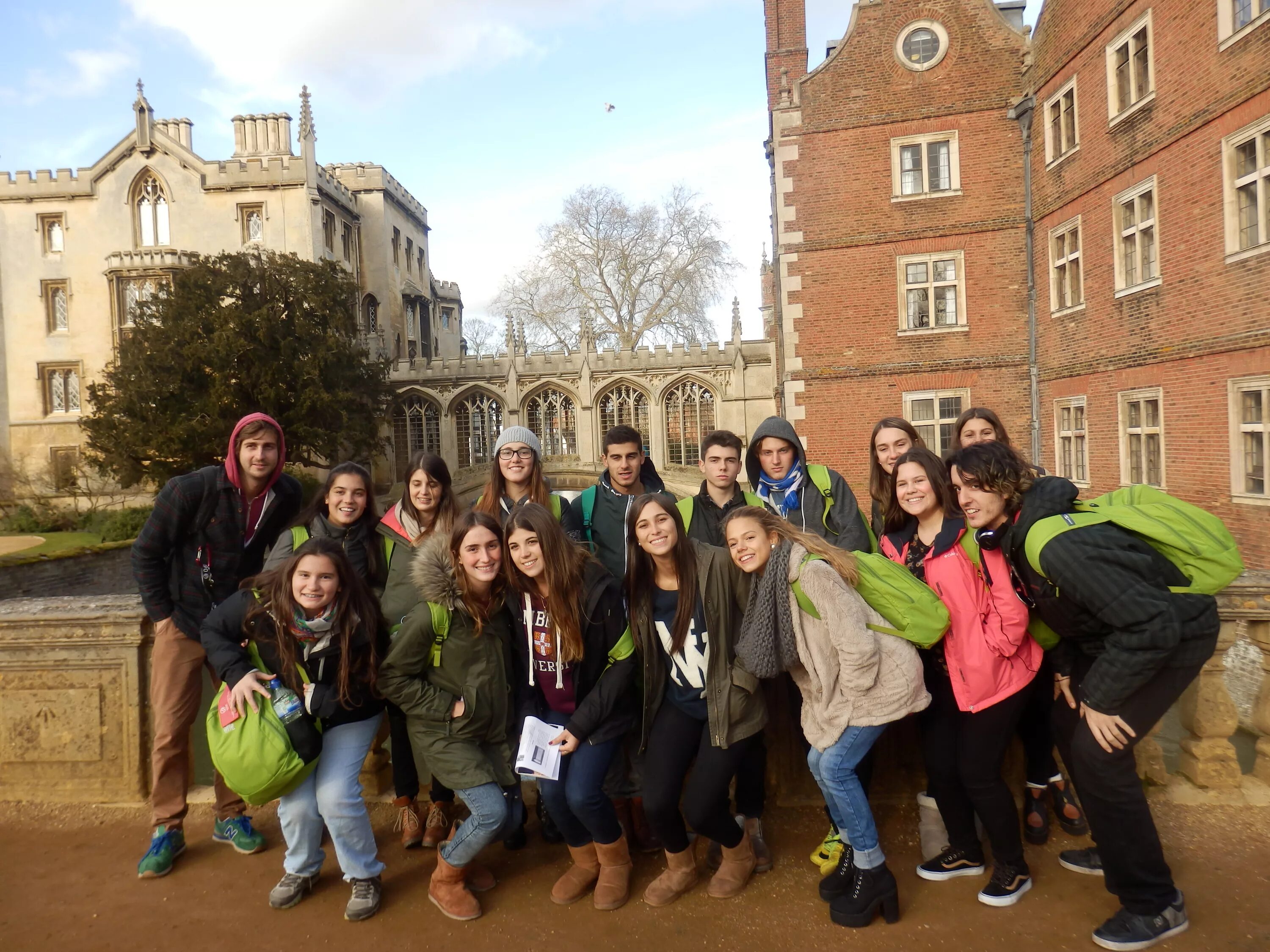 Школа Кембридж в Англии. Studio Кембридж школа. Cambridge School лагерь. Школа Британии каникулы. Русский английский университет