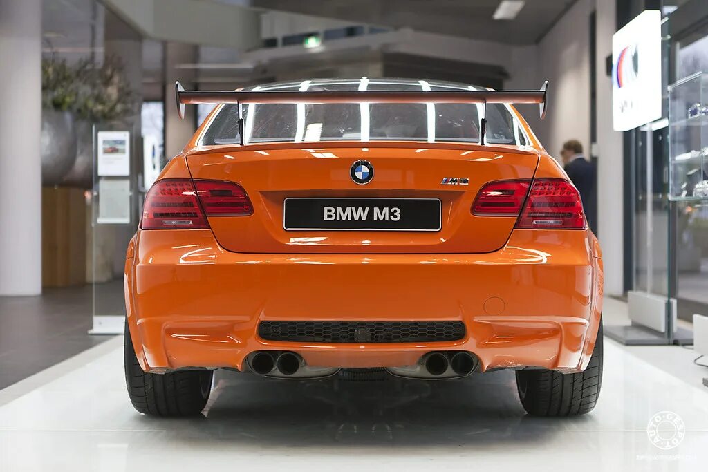 M 3 125. BMW m3 GTS тормоза. VAG m5. БМВ кирпичный цвет. БМВ презентация.