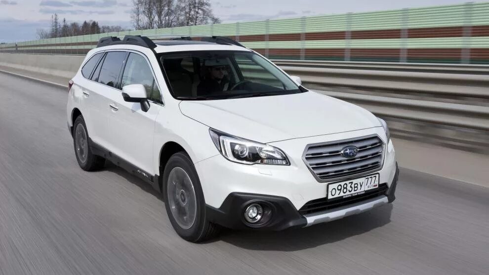 Субару Аутбек 5 поколения. Subaru Outback 2015. Субару Аутбек 2016 белый. Субару Аутбек 2015 белый.