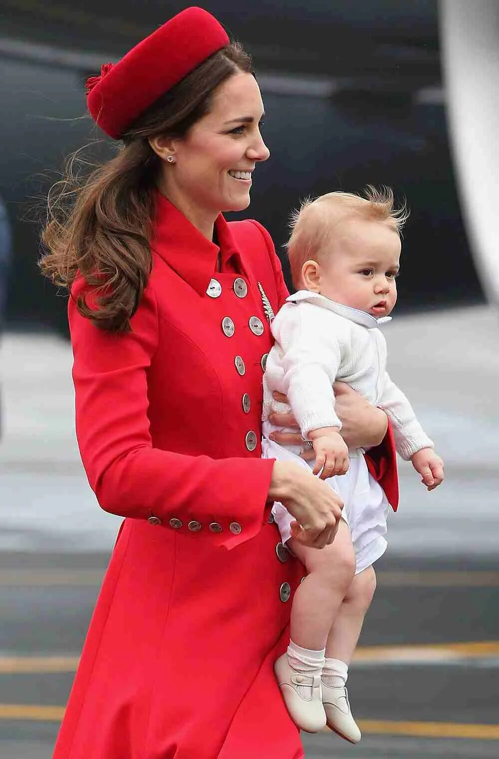 Принцесса кэтрин последние новости на сегодня. Кэтрин герцогиня Кембриджская с сыном. Принц Джордж Кембриджский. Принцесса Кембриджская Кейт. Герцогиня Кэтрин Кембриджская и принц Уильям.