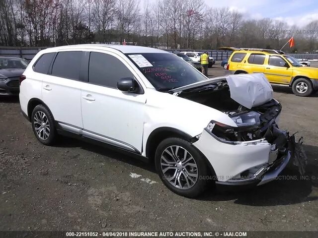 Разбитый мицубиси аутлендер. Аутлендер на колпаках. Аутлендер 3 дорест. Разбор митсубиси аутлендер 3. Mitsubishi outlander cu md747118.