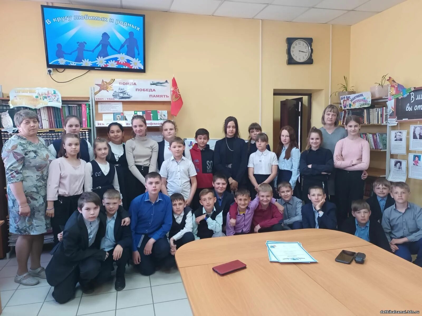 Фото алзамай школа 5. Алзамай школа 3. Город алзамай школа номер 5. Алзамай. Учителя 5 школы алзамай.