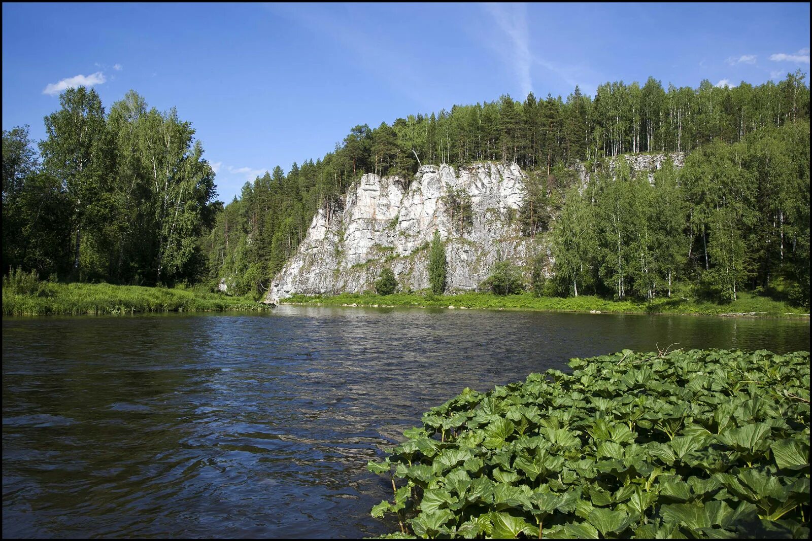 Поселок платина. Староуткинск река Чусовая. Камень Балабан Чусовая. Скала Балабан Чусовая. Камень Балабан на Чусовой.