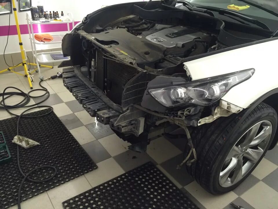 Как снять фару fx35 Задние боковые габариты Infiniti FX (1G), 4,5 л, 2003 года электроника DRIVE2