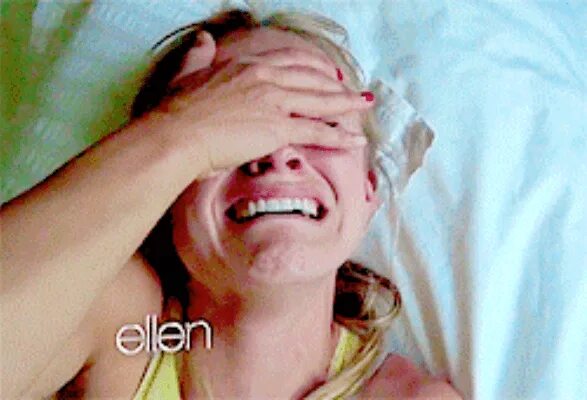 Кричащая женщина. Женщины для удовольствия. Натали портман рыдает. Женщина в истерике. Девушка рыдает.